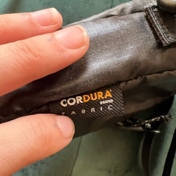 Black Supreme Side Bag - Picture 7 of 7